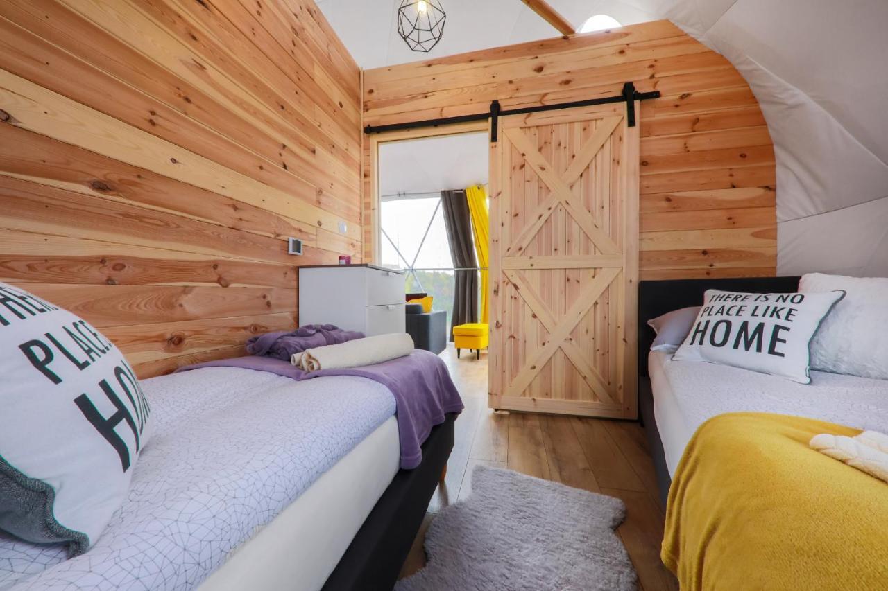 Glamping Gliczarow Klapnioki Bed & Breakfast Leśnica Екстериор снимка